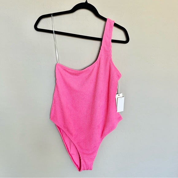 Good American Always Fits One Shoulder One piece Swim Suit - Picture 4 of 8